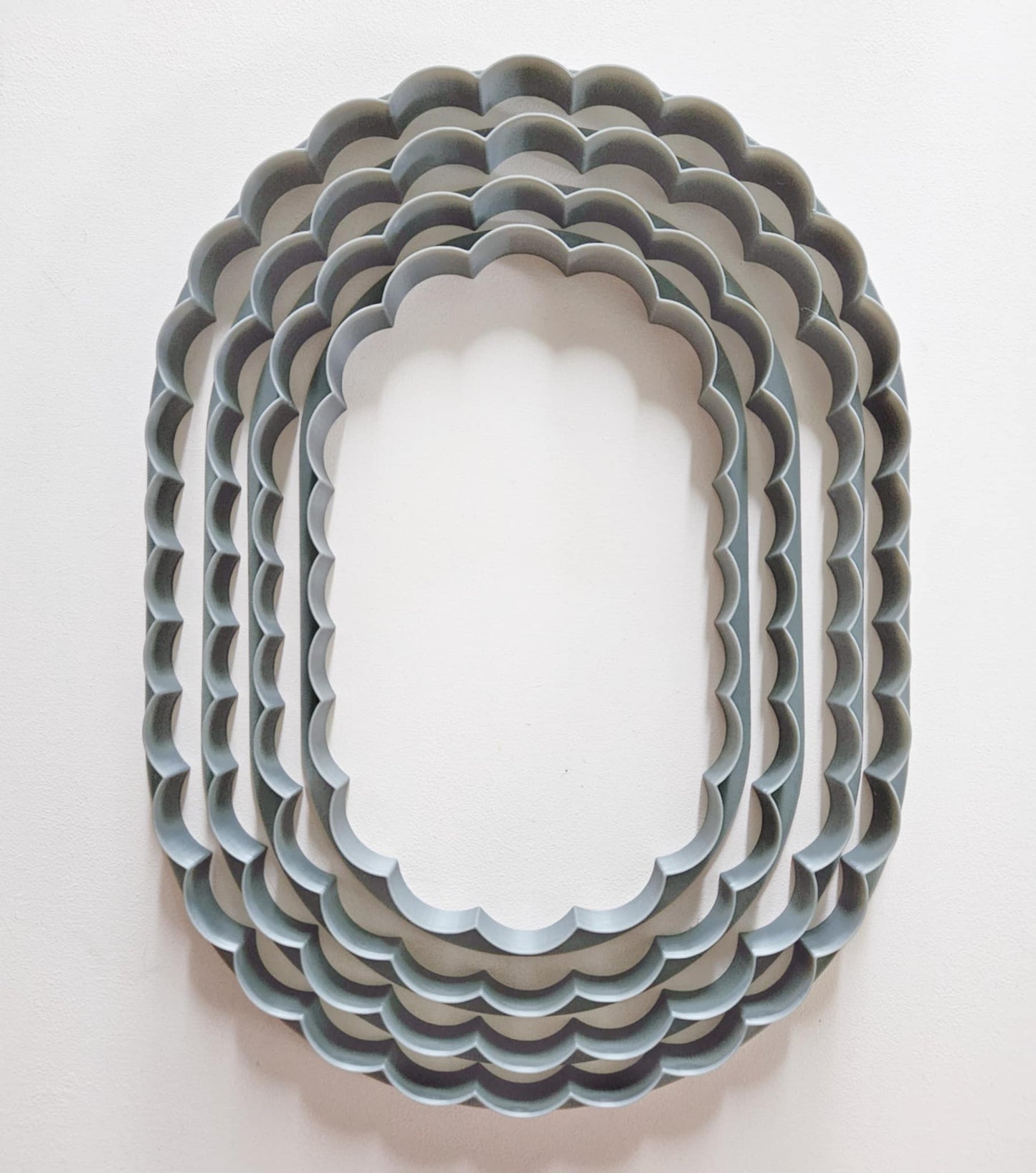 Oversized Cutter - Scalloped Tablet