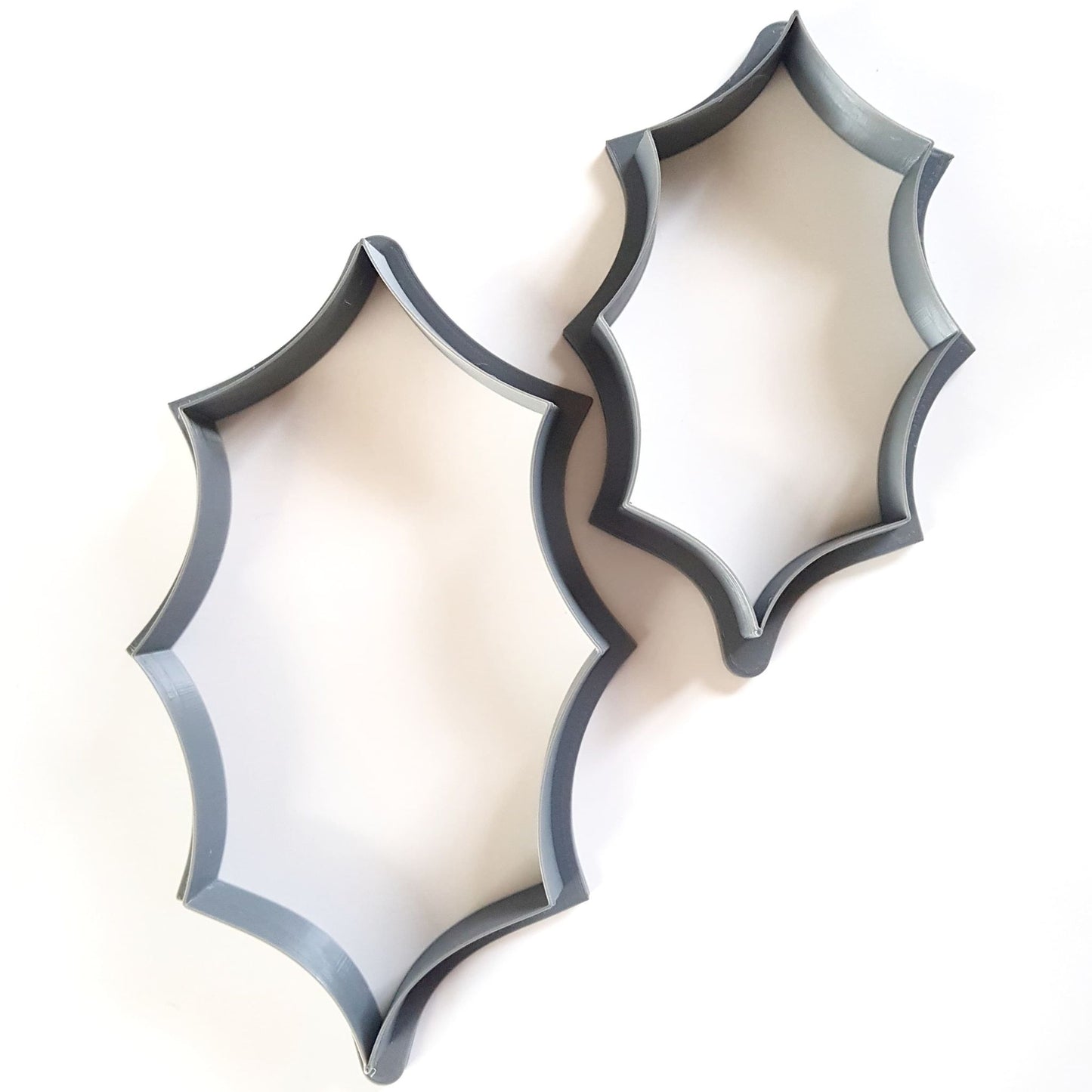 Oversized Cutter - Holly Leaf