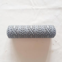 Load image into Gallery viewer, &#39;Knitting #10&#39; Jumbo Texture Roller
